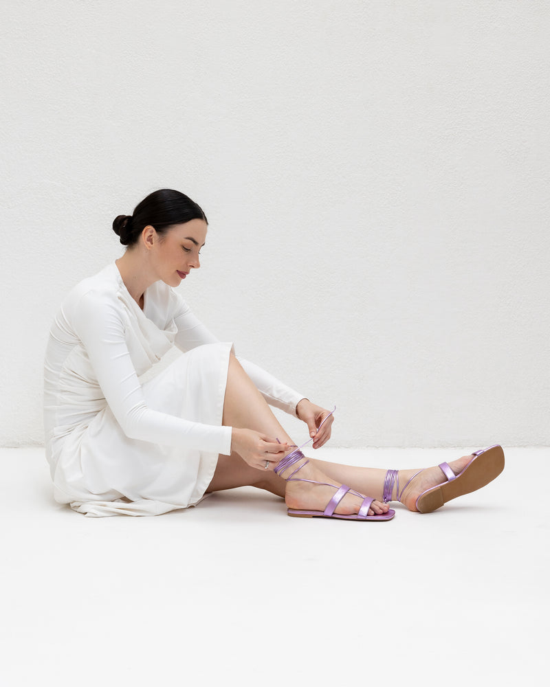 Conscious luxury vegan shoes handmade in small batches – Thália