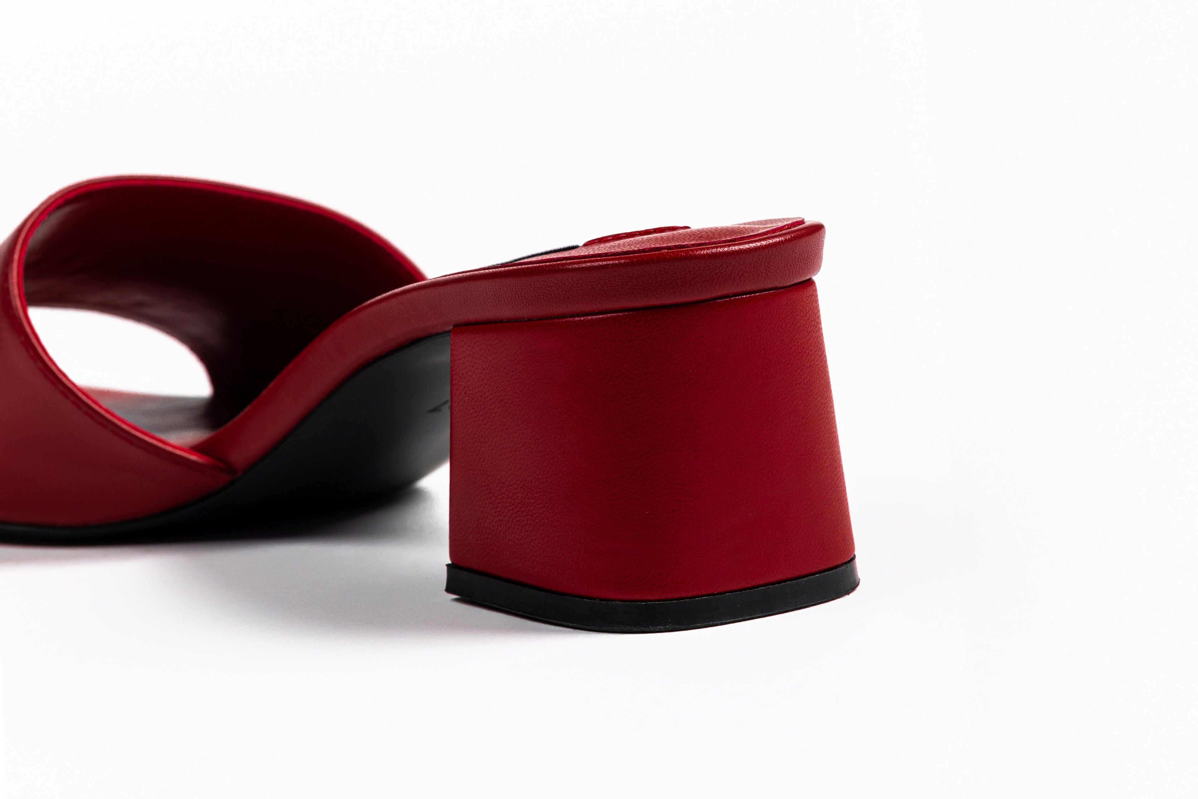 Thália PETA-approved cherry burgundy heels