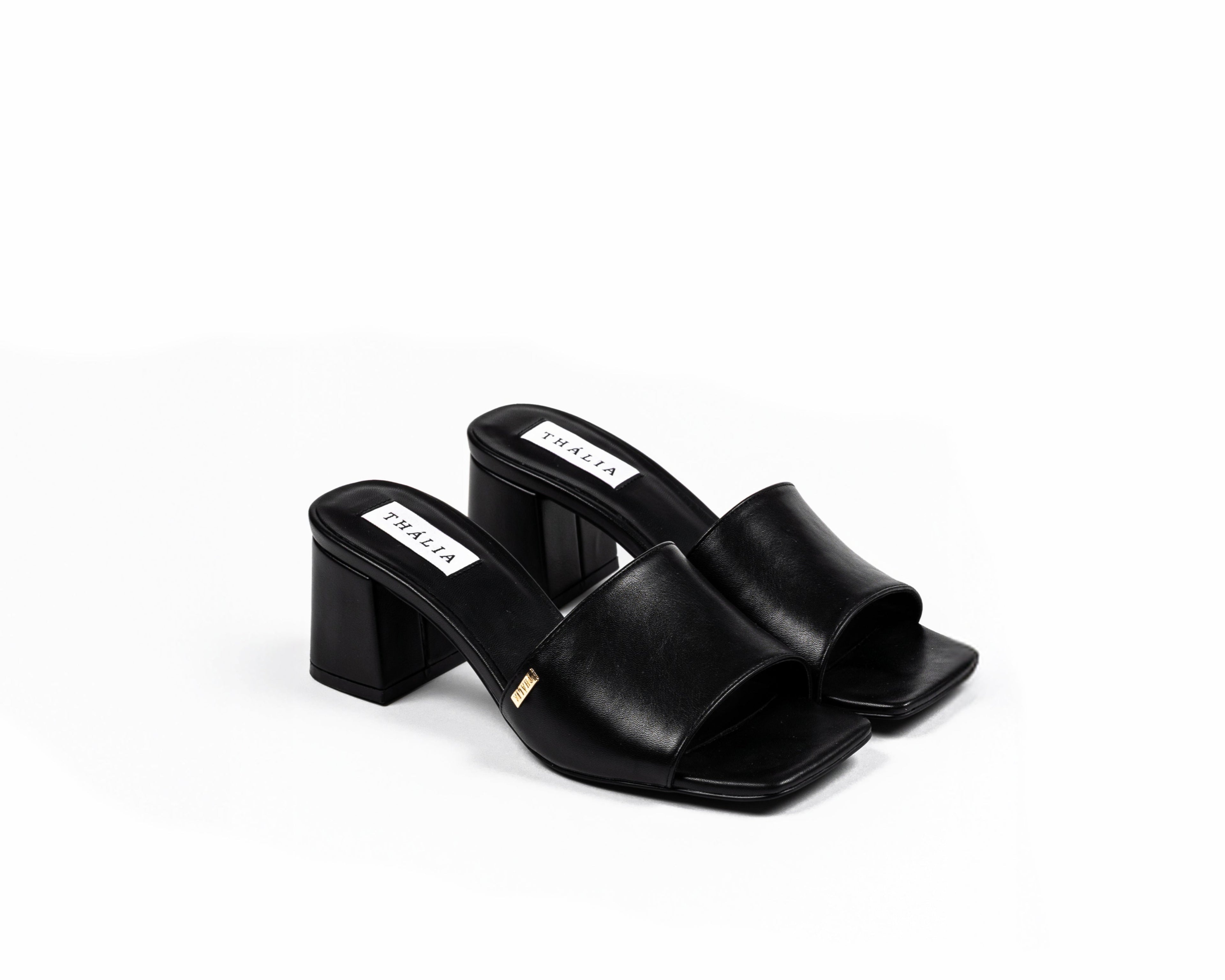 Thália PETA-approved black block heel shoes