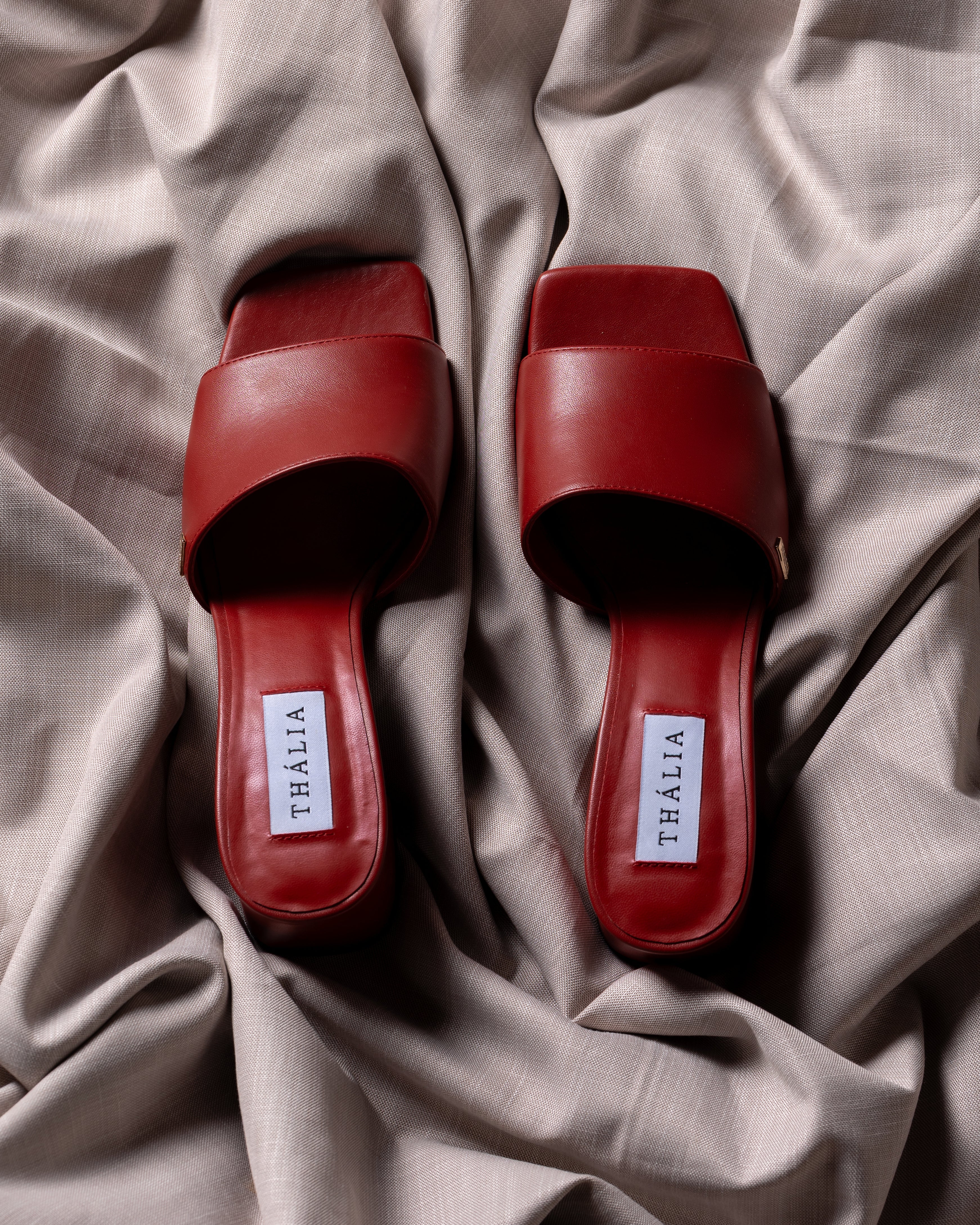 Kelly Block Heel 50 Mule Burgundy – Vegan Heels | Thália – Thália